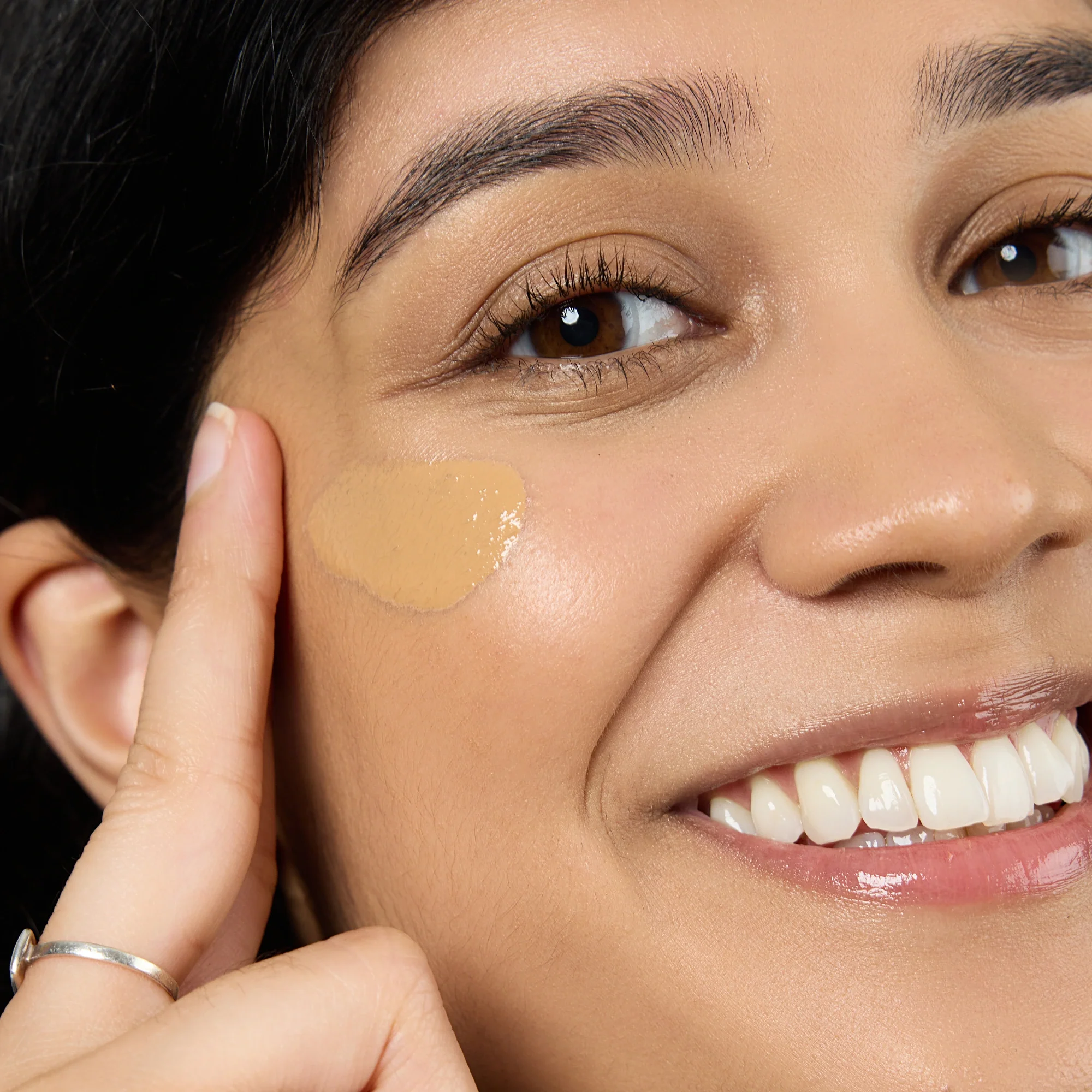 4-in-1 Skin Tint Mineral SPF 50 - Image 33