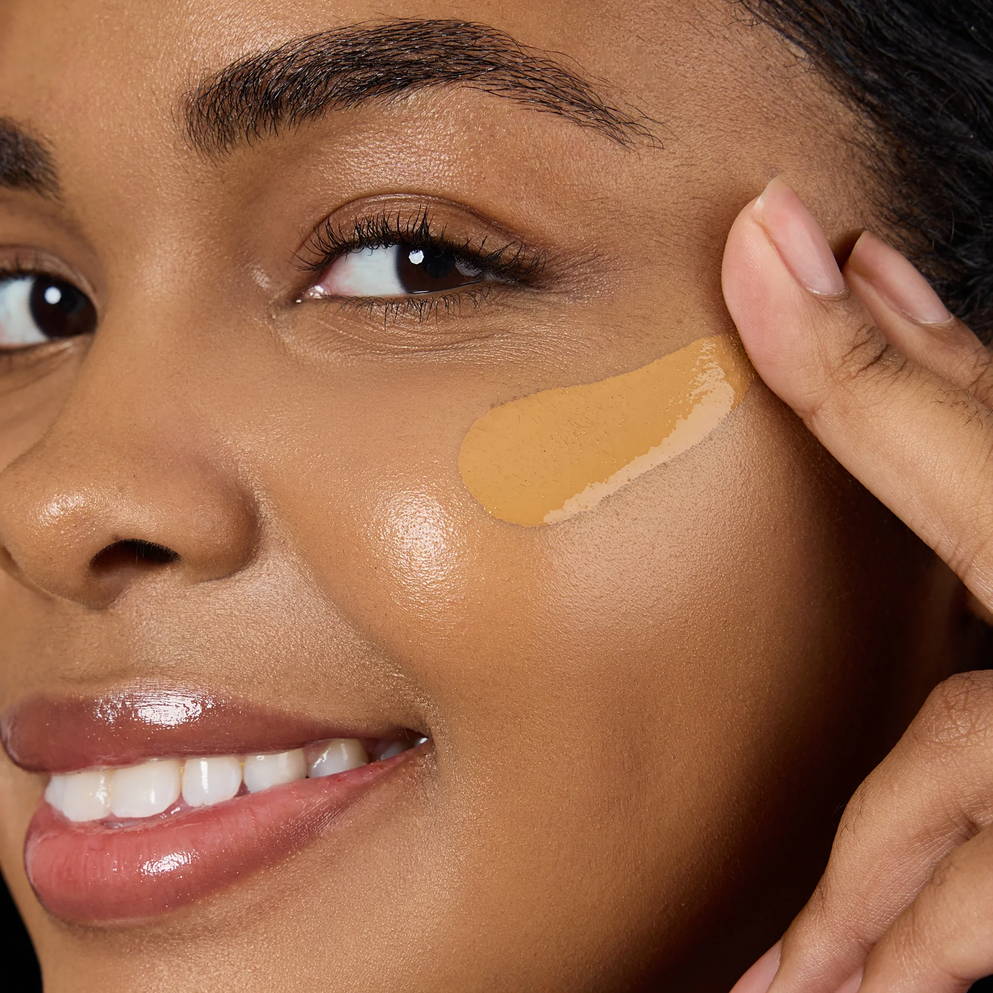 4-in-1 Skin Tint Mineral SPF 50 - Image 40
